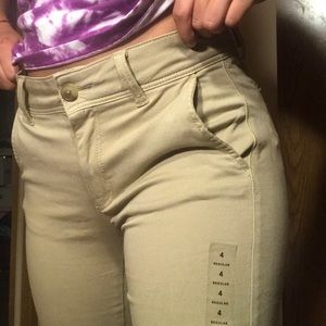 American Eagle Khaki Pants 🦅